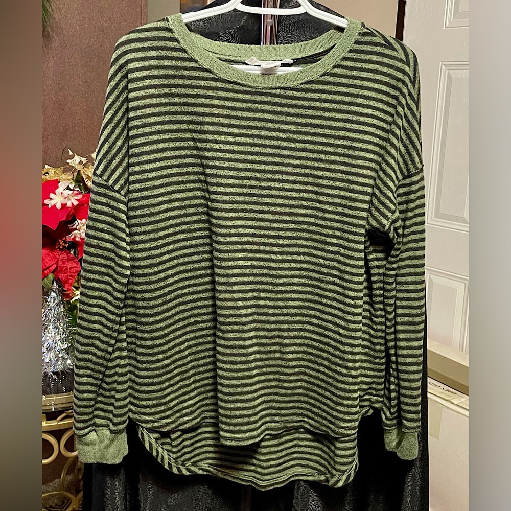 Green striped top